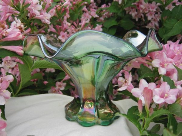Antique Imperial Green Columbia Carnival Glass Sides Up Flared Vase