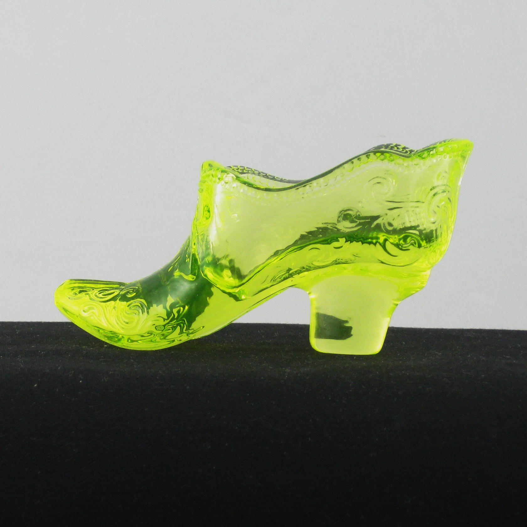 Lady shoe glass - World Art Glass - Murano Glass Gifts Co.