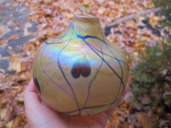 Delmatto Hanging Hearts Iridescent Signed Art Glass Vase 