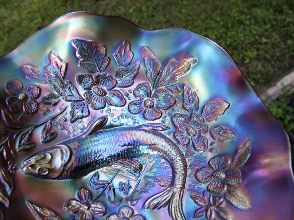 Antique Millersburg Amethyst Trout & Fly Carnival Glass Bowl