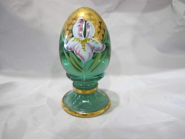Fenton Iris Light Green Painted Art Glass Egg Paperweight