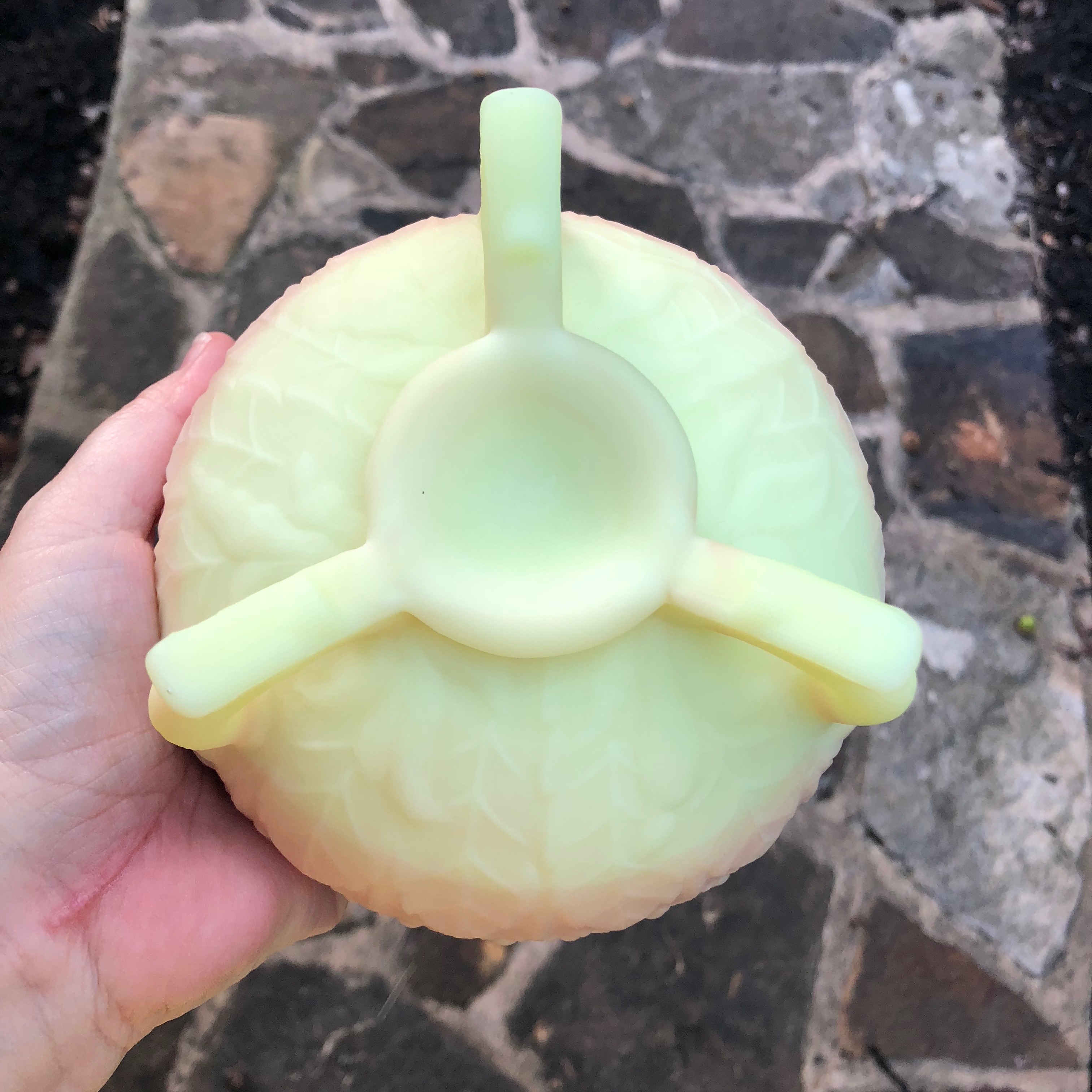 Fenton Pink Fenton's Flowers Burmese Glass Rose Bowl Fenton Pink Fenton's Flowers Burmese Glass Rose Bowl