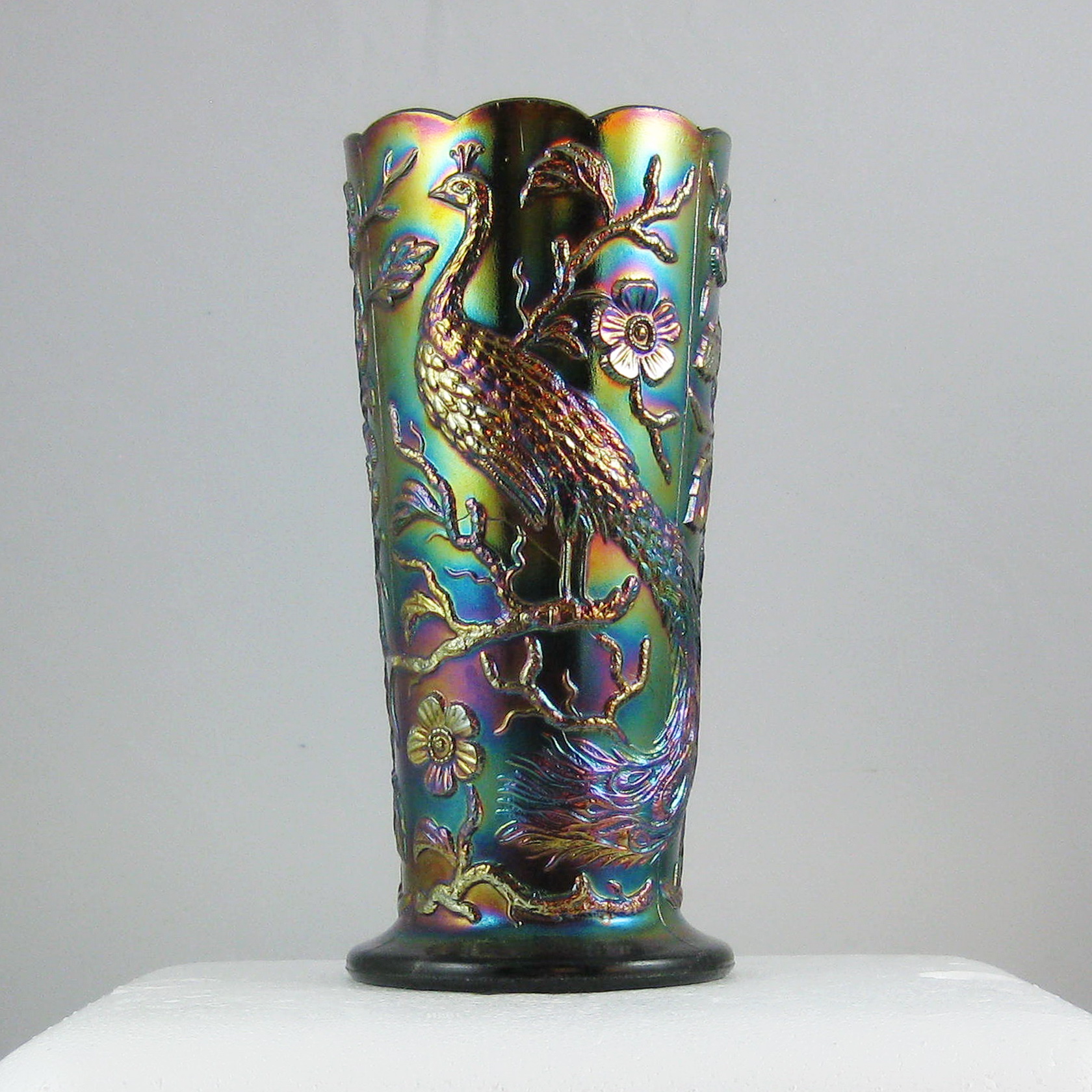 Fenton Dark Amethyst #8257 CN Peacock Garden Carnival Glass Vase &ndash...