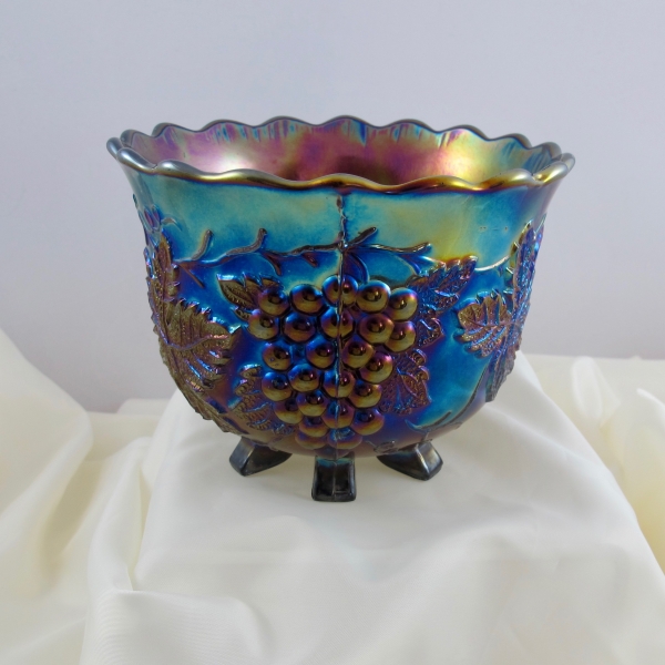 Antique Dugan Amethyst Grape Delight Carnival Glass Nut Bowl