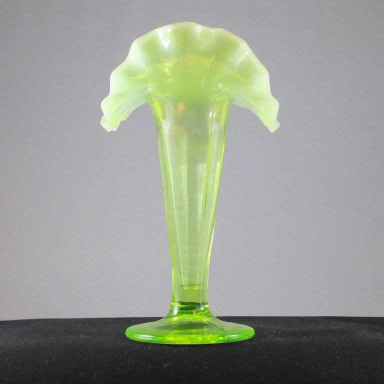 Antique Northwood Feathers Green Opalescent Glass Vase Carnival Glass