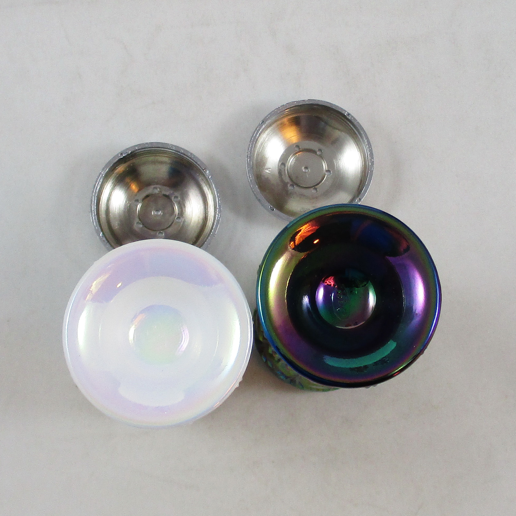 Fenton Black Amethyst \u0026 Pearlized White Fine Cut \u0026 Block Carnival Glass Salt  \u0026 Pepper Set – Carnival Glass, image size:1680x1680