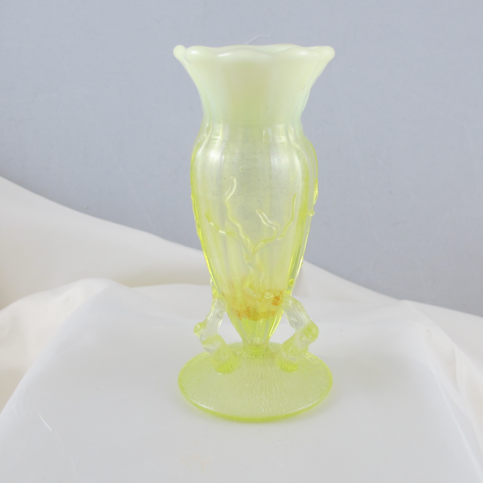Antique Northwood Vaseline Opalescent Glass Twigs Vase Carnival Glass