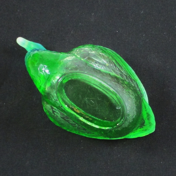 Dugan Diamond Green Opal Glass Pastel Swan Salt