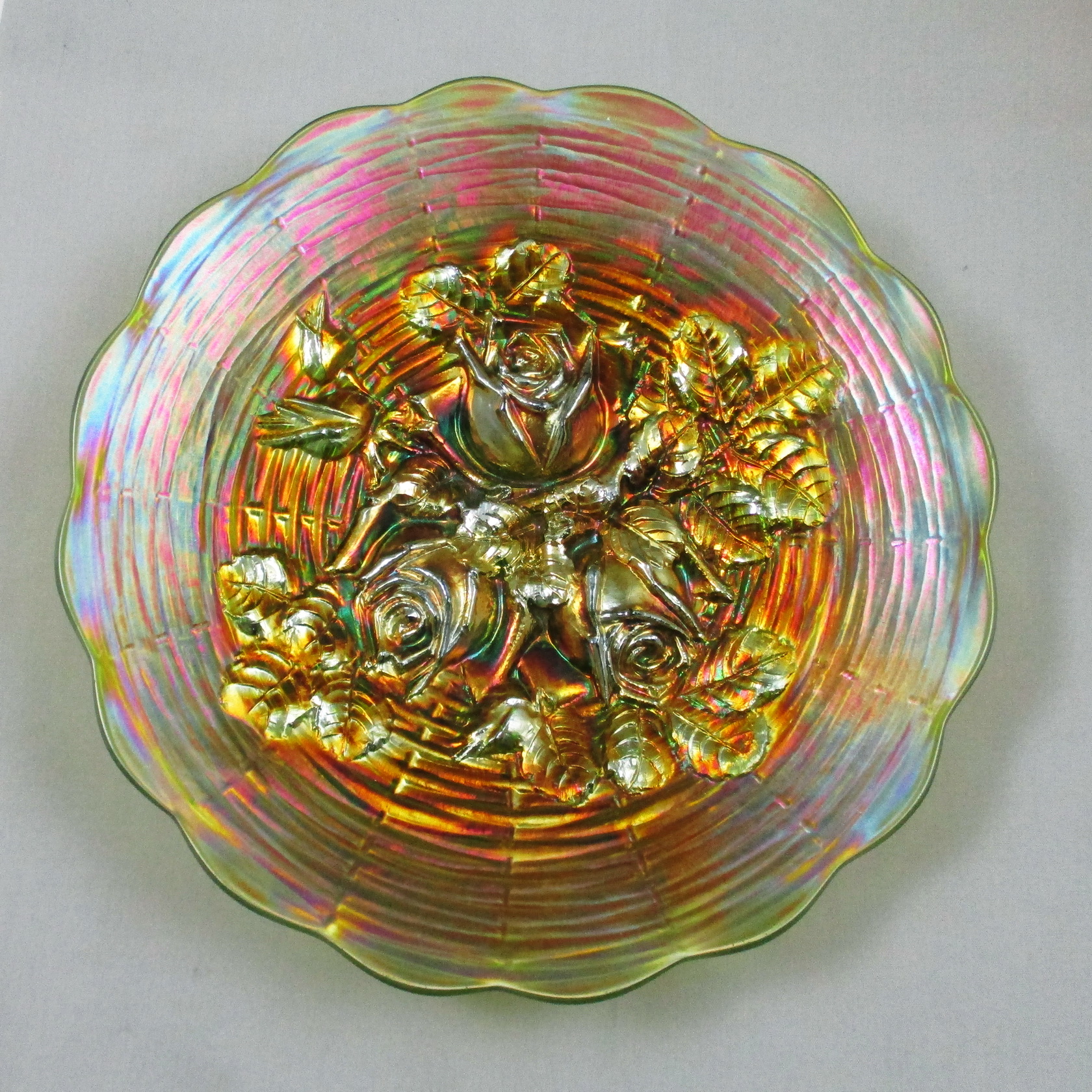 Antique Northwood Green Rose Show Carnival Glass Plate Antique Northwood Green Rose Show Carnival Glass Plate