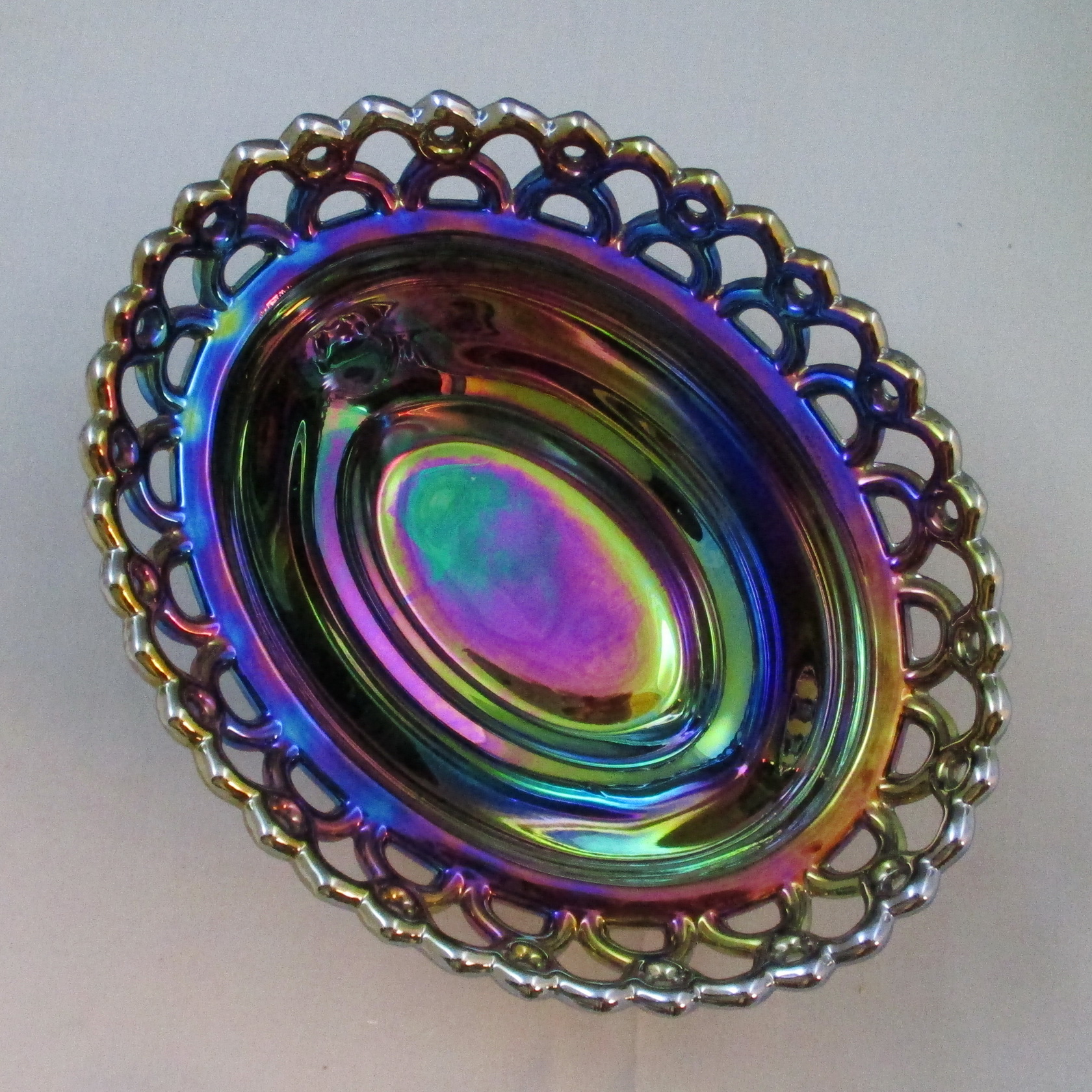 Westmoreland for Levay Black Amethyst Spread Wing Eagle Carnival Glass Covered Animal Bowl Westmoreland for Levay Black Amethyst Spread Wing Eagle Carnival Glass Covered Animal Bowl